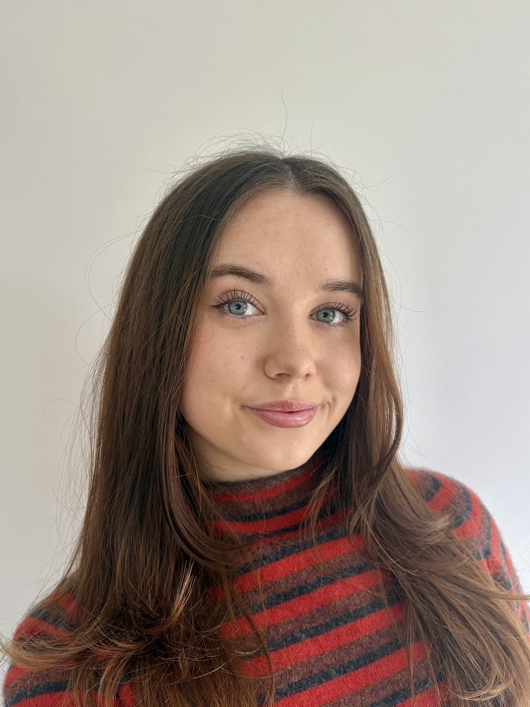 Luella Headshot